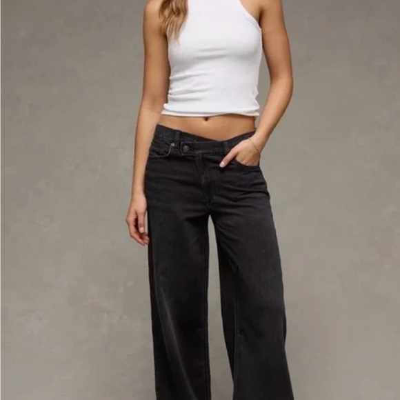 American Eagle Outfitters Denim - American Eagle Outfitters Black Low-Rise Wide-Leg Jeans